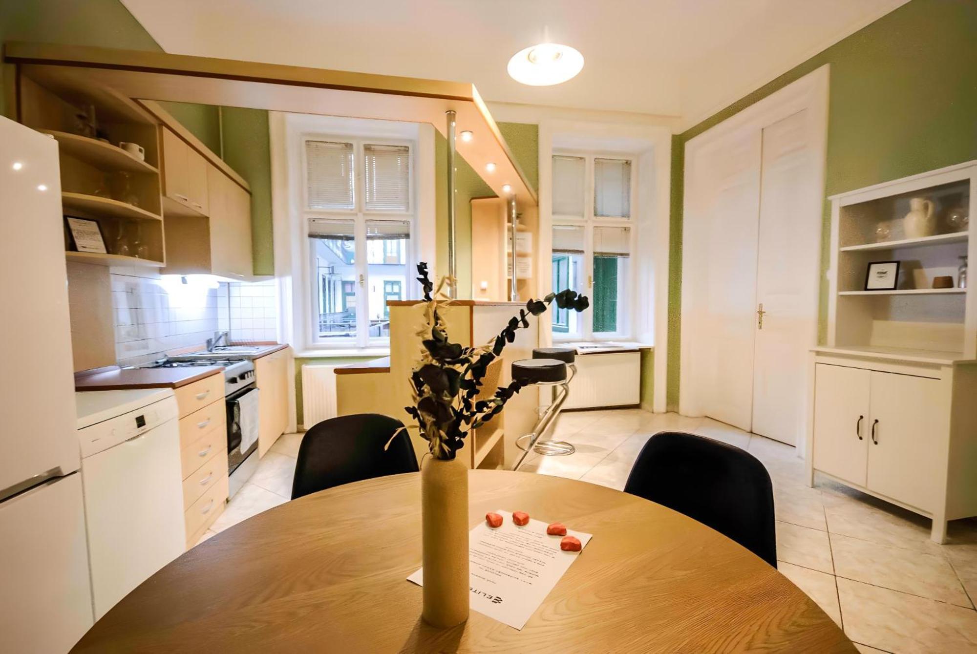 R171 Elitehost Raday Apartment Boedapest Buitenkant foto